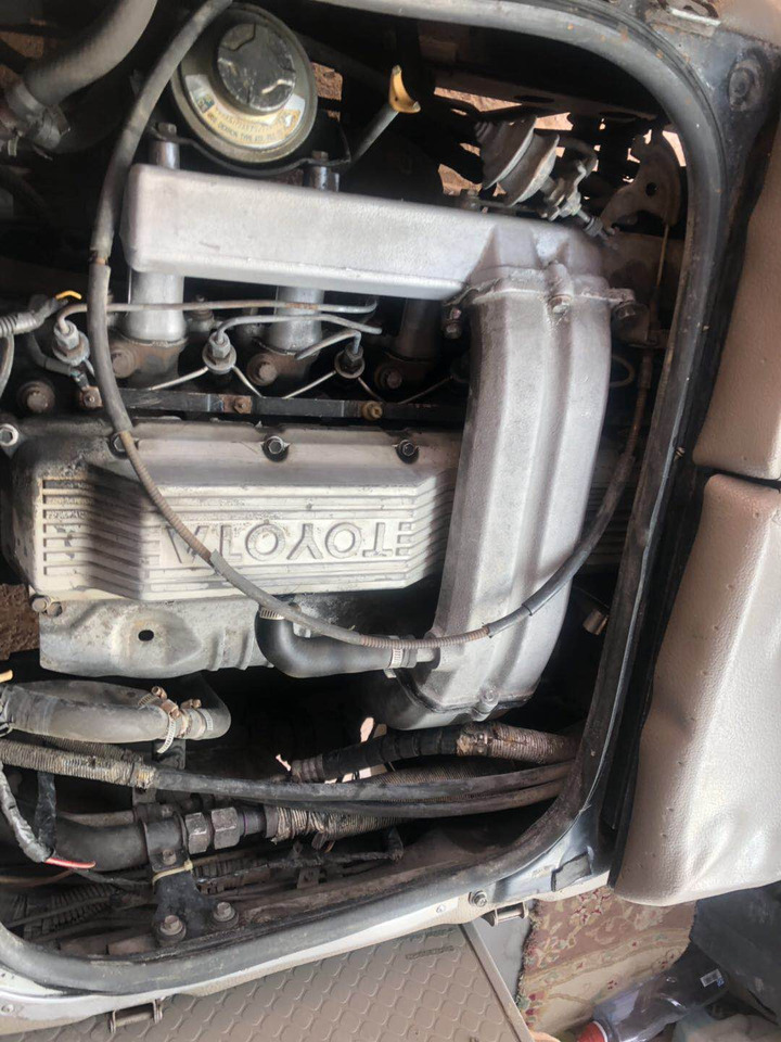 TOYOTA 1HZ DIESEL - Motor für Überlandbus: das Bild 2 TOYOTA 1HZ DIESEL - Motor für Überlandbus: das Bild 2