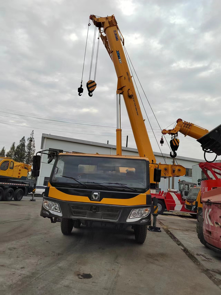 XCMG QY70K good condition QY25K QY50K QY100K QY130K China brand mobile crane - Mobilkran: das Bild 2 XCMG QY70K good condition QY25K QY50K QY100K QY130K China brand mobile crane - Mobilkran: das Bild 2