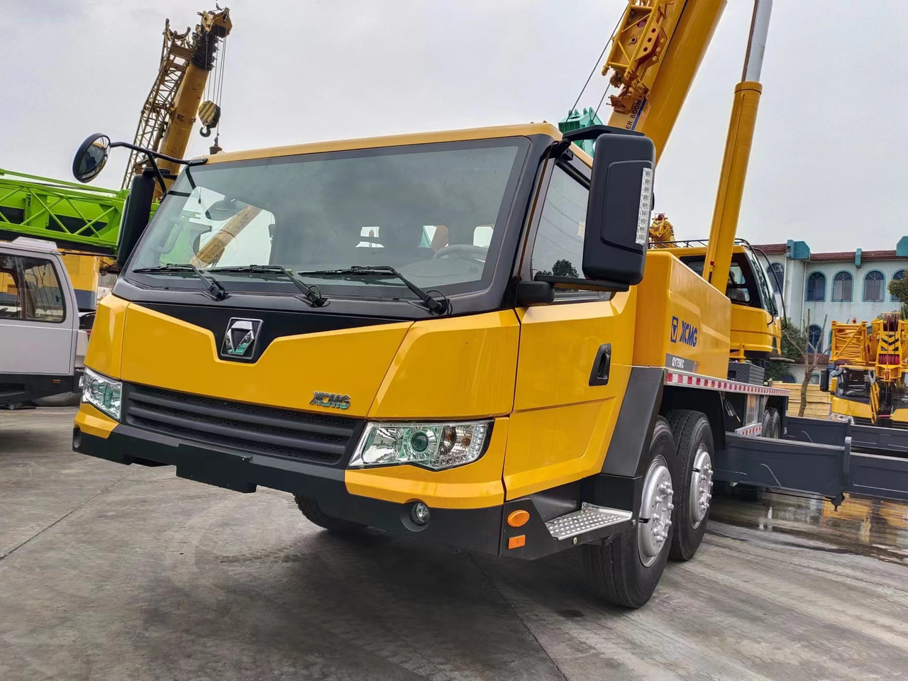 XCMG QY75KC QY75K truck crane 75tons - Mobilkran: das Bild 2 XCMG QY75KC QY75K truck crane 75tons - Mobilkran: das Bild 2