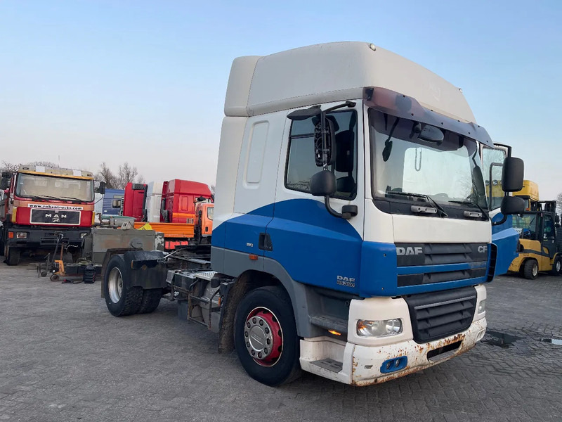 DAF CF 85 Tractor unit - Sattelzugmaschine: das Bild 2 DAF CF 85 Tractor unit - Sattelzugmaschine: das Bild 2