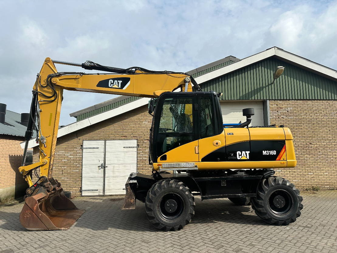 Caterpillar M316D - Mobilbagger: das Bild 1 Caterpillar M316D - Mobilbagger: das Bild 1