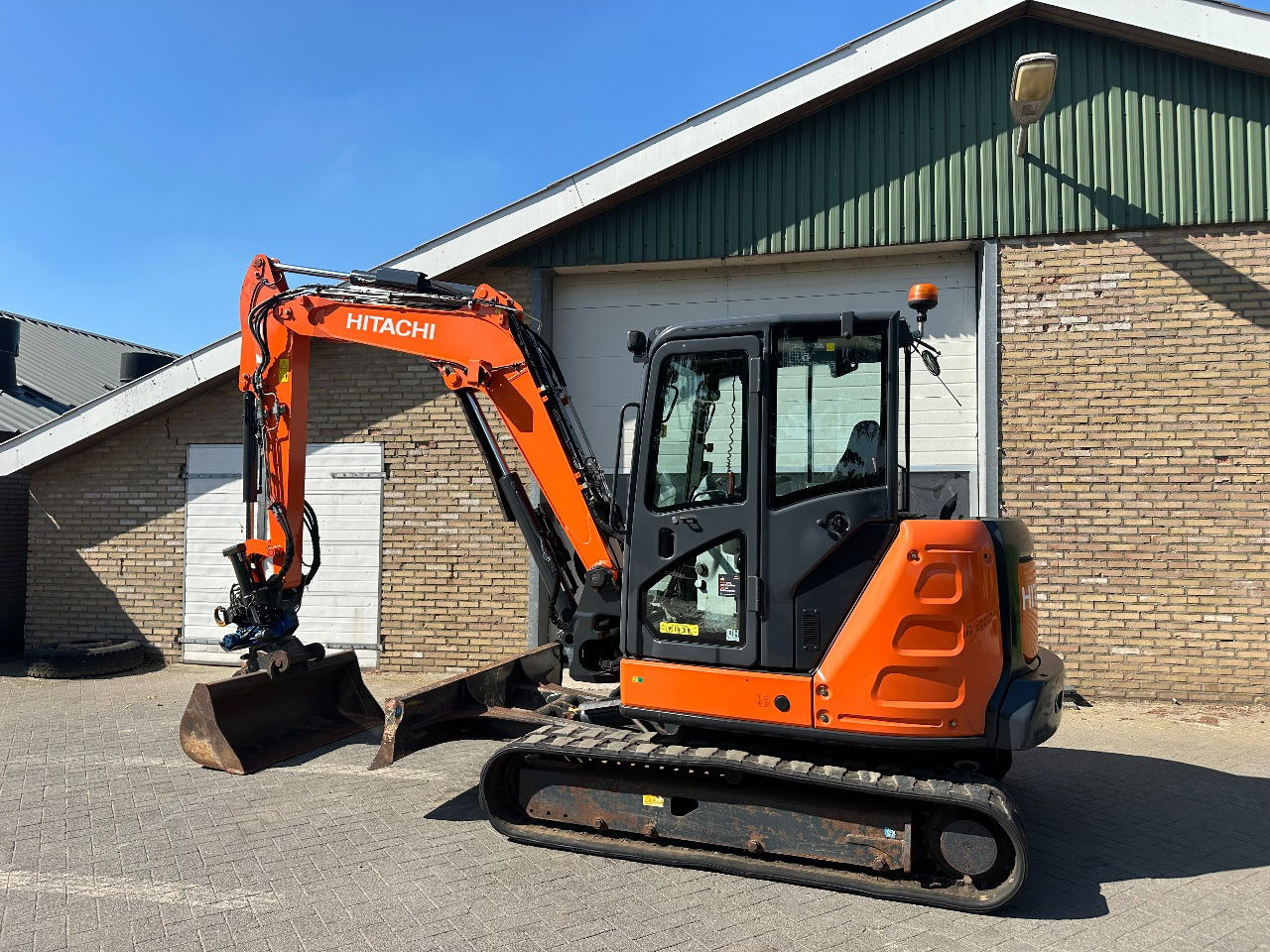 Hitachi ZX65USB-5A CLR - Minibagger: das Bild 2 Hitachi ZX65USB-5A CLR - Minibagger: das Bild 2