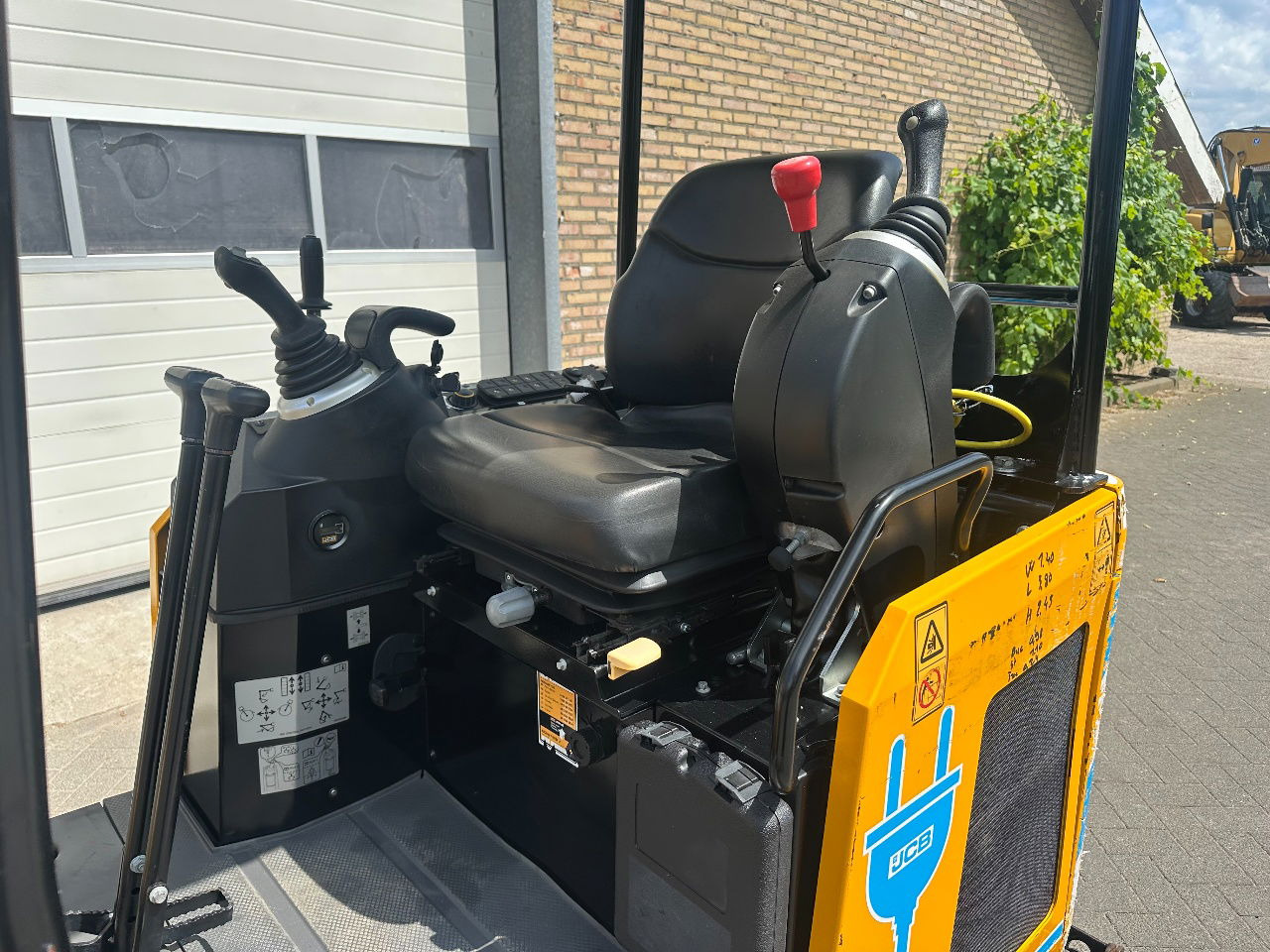 JCB 19c-1 E 100 elektrisch - Minibagger: das Bild 5 JCB 19c-1 E 100 elektrisch - Minibagger: das Bild 5