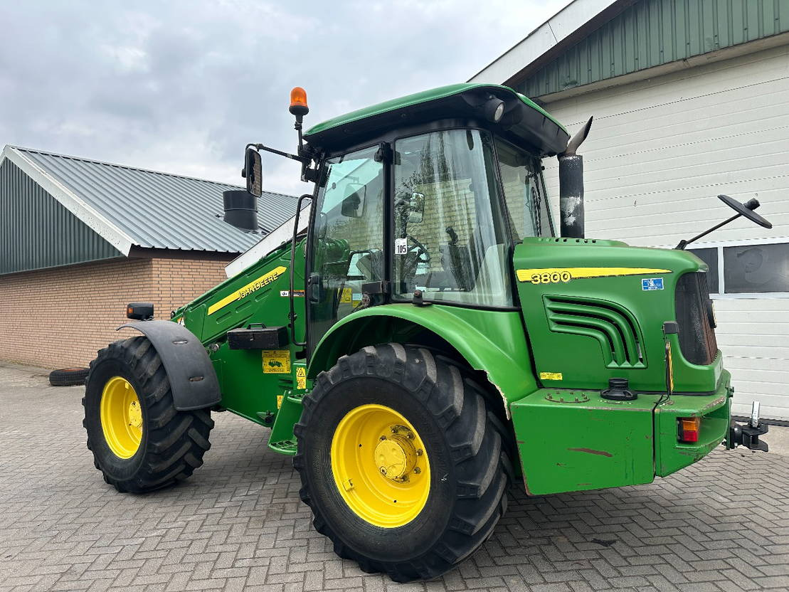 John Deere 3800 - Teleskopradlader: das Bild 4 John Deere 3800 - Teleskopradlader: das Bild 4