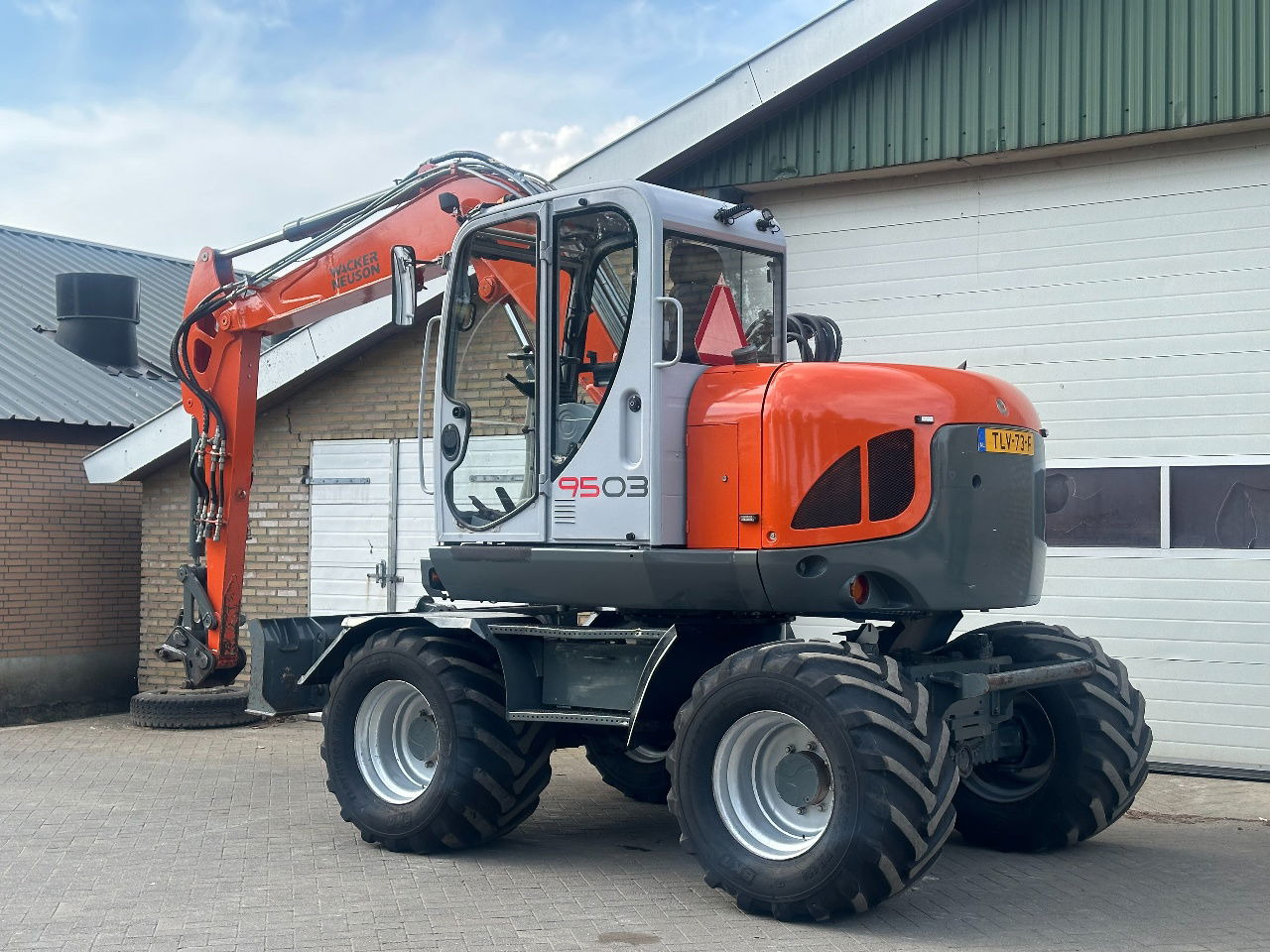 Neuson 9503 - Mobilbagger: das Bild 2 Neuson 9503 - Mobilbagger: das Bild 2