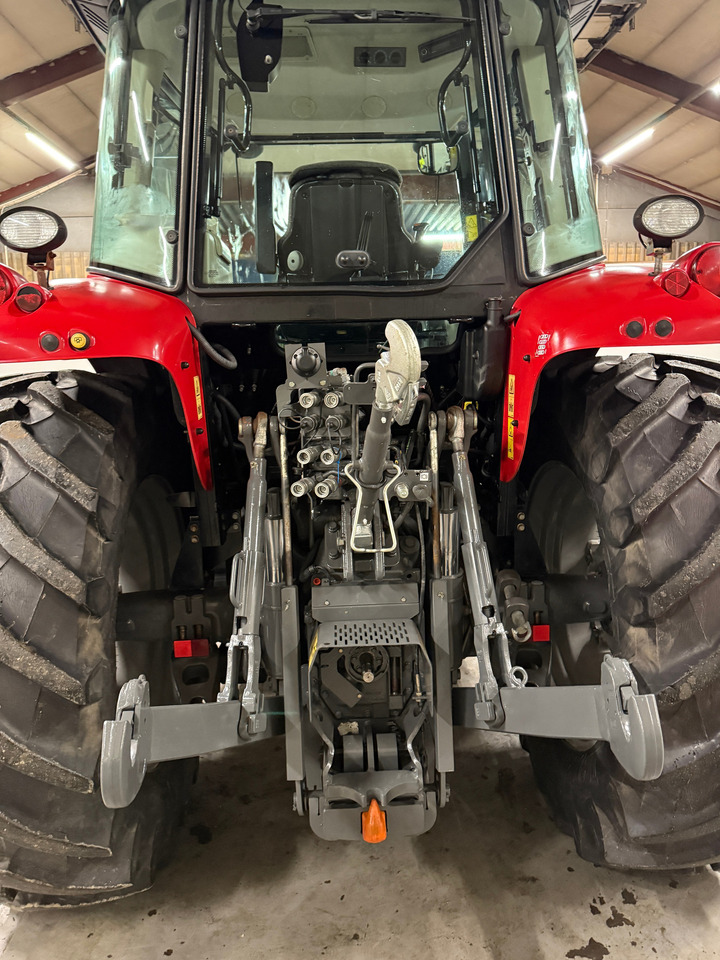 Massey Ferguson 5712 SL Dyna4 - Traktor: das Bild 4 Massey Ferguson 5712 SL Dyna4 - Traktor: das Bild 4