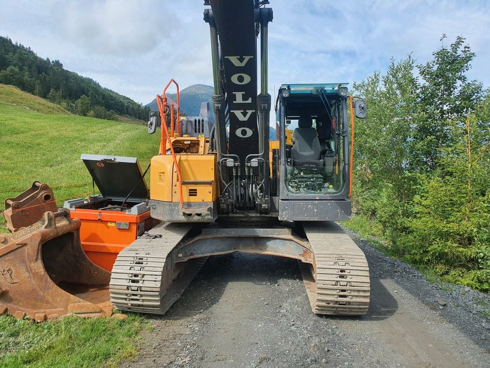 Volvo ECR235EL - Kettenbagger: das Bild 2 Volvo ECR235EL - Kettenbagger: das Bild 2