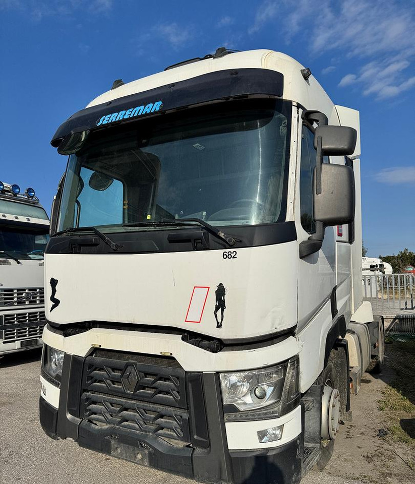 Renault T460 / 2015 / Euro 6 - Sattelzugmaschine: das Bild 2 Renault T460 / 2015 / Euro 6 - Sattelzugmaschine: das Bild 2
