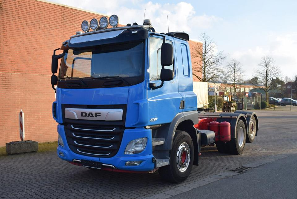 DAF CF 450 6x2 Fahrgestell Klima Navi Lift Retarder - Fahrgestell LKW: das Bild 1 DAF CF 450 6x2 Fahrgestell Klima Navi Lift Retarder - Fahrgestell LKW: das Bild 1