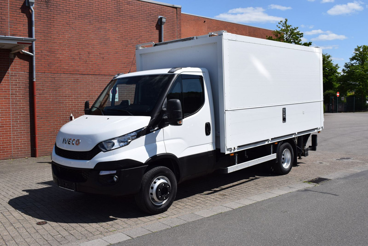 Iveco Daily 70 C 18 Schwenkwand Automatik LBW 1500KG - Getränkeaufbau LKW: das Bild 2 Iveco Daily 70 C 18 Schwenkwand Automatik LBW 1500KG - Getränkeaufbau LKW: das Bild 2