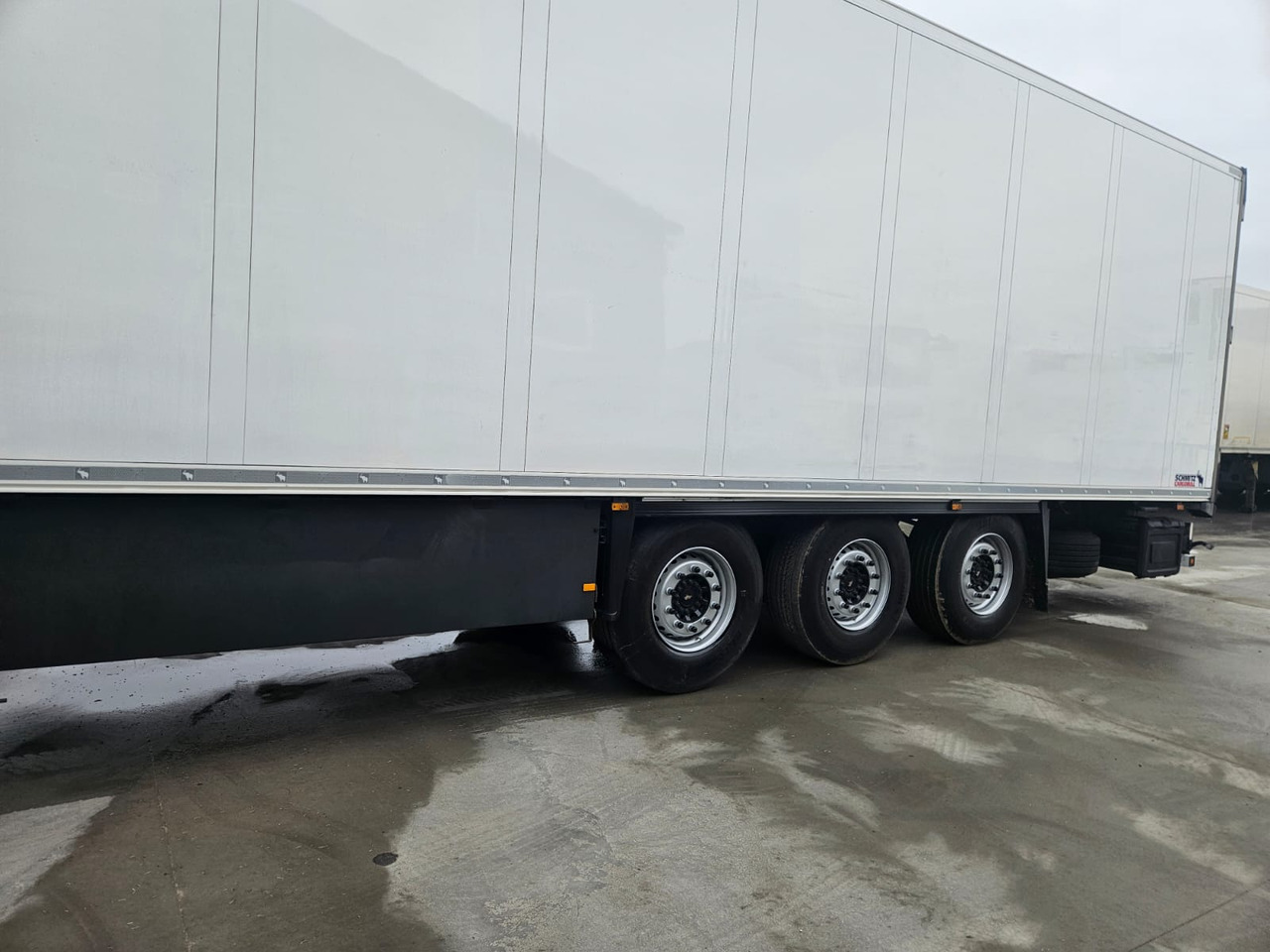 SCHMITZ SKO Carrier Vector 1550 - Kühlkoffer Auflieger: das Bild 3 SCHMITZ SKO Carrier Vector 1550 - Kühlkoffer Auflieger: das Bild 3