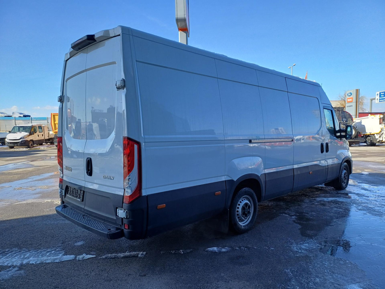 IVECO Daily 35S16V - Kastenwagen: das Bild 4 IVECO Daily 35S16V - Kastenwagen: das Bild 4