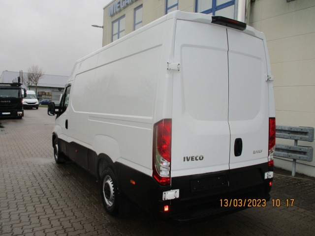 IVECO Daily 35S16V - Kastenwagen: das Bild 4 IVECO Daily 35S16V - Kastenwagen: das Bild 4