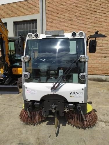 Bucher CC 2020 - Kehrsaugmaschine: das Bild 2 Bucher CC 2020 - Kehrsaugmaschine: das Bild 2