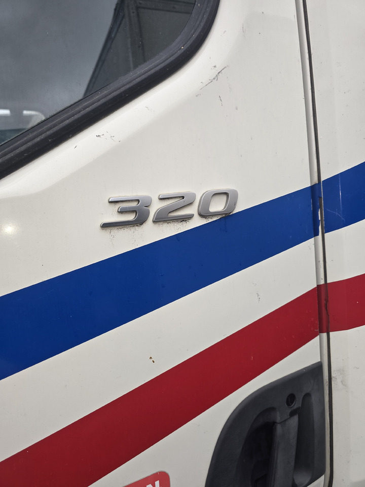 DAF LF 320 - Koffer LKW: das Bild 2 DAF LF 320 - Koffer LKW: das Bild 2
