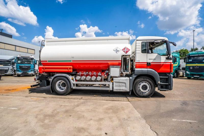 MAN TGS 18.400 BL+MAGYAR 13.500L / 5 COMP - Tankwagen: das Bild 3 MAN TGS 18.400 BL+MAGYAR 13.500L / 5 COMP - Tankwagen: das Bild 3