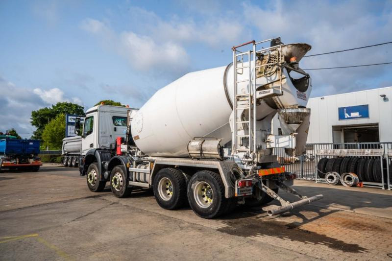 Mercedes AROCS 3240 BB+STETTER 9m3 - Fahrmischer: das Bild 5 Mercedes AROCS 3240 BB+STETTER 9m3 - Fahrmischer: das Bild 5