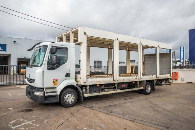 Renault MIDLUM 180 DXI (12 T) - Plane LKW: das Bild 1 Renault MIDLUM 180 DXI (12 T) - Plane LKW: das Bild 1