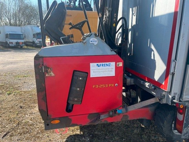 Palfinger F3-253PX Allrad - Mitnahmestapler: das Bild 2 Palfinger F3-253PX Allrad - Mitnahmestapler: das Bild 2