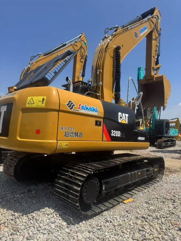 CAT 320d2 - Kettenbagger: das Bild 1 CAT 320d2 - Kettenbagger: das Bild 1