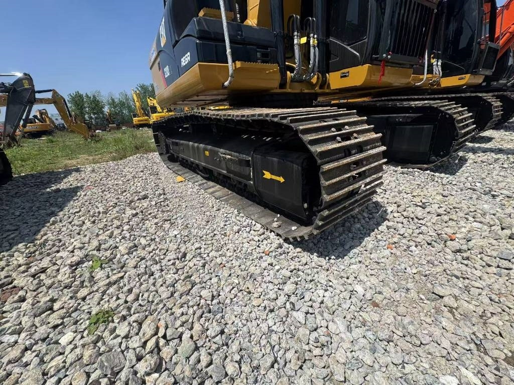 CAT 320d2 - Kettenbagger: das Bild 4 CAT 320d2 - Kettenbagger: das Bild 4