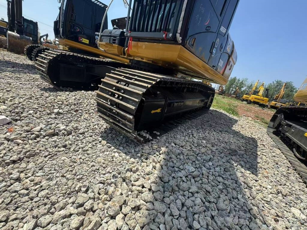 CAT 320d2 - Kettenbagger: das Bild 5 CAT 320d2 - Kettenbagger: das Bild 5