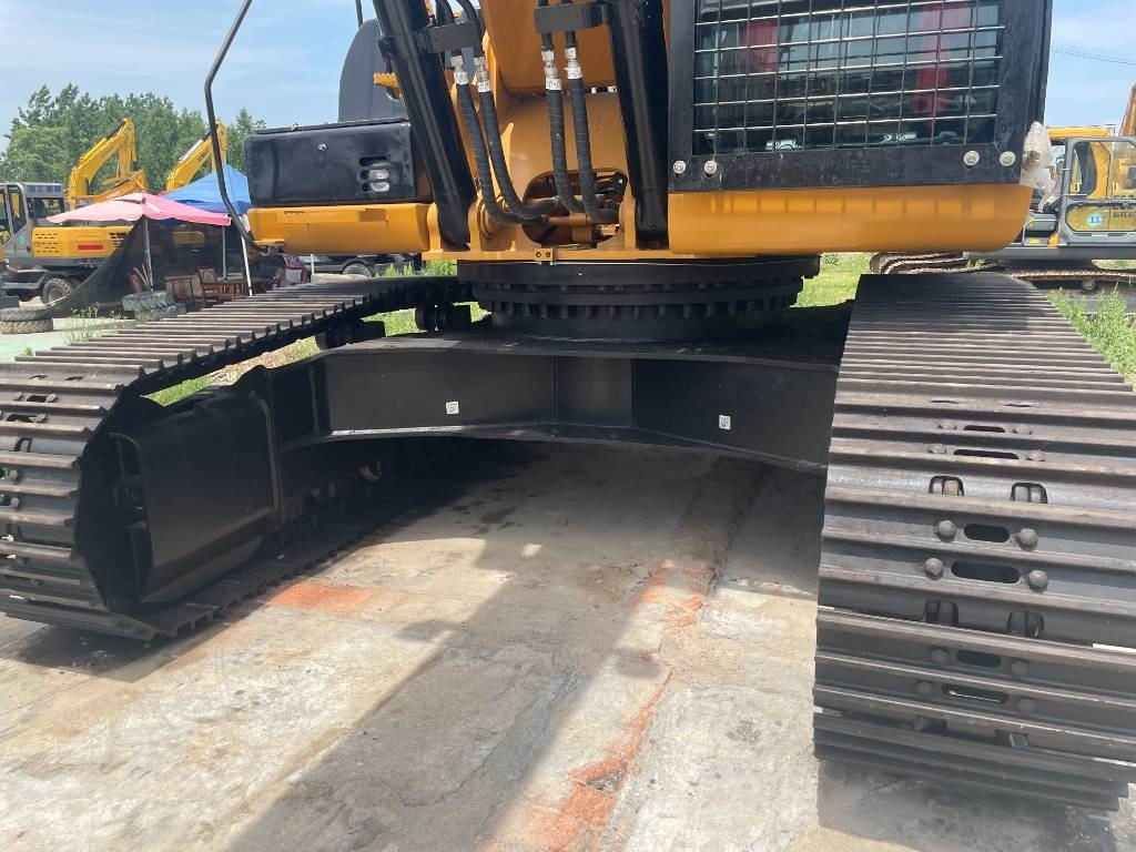 CAT 330D2 - Kettenbagger: das Bild 3 CAT 330D2 - Kettenbagger: das Bild 3