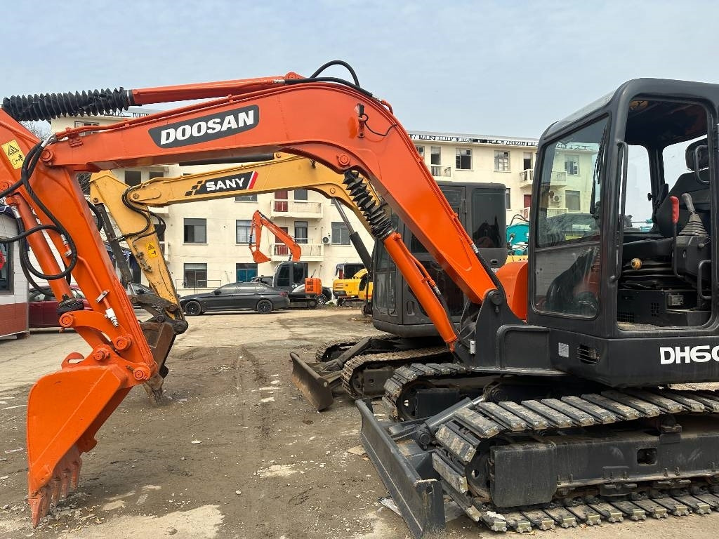 Doosan DH 60-7 - Kettenbagger: das Bild 2 Doosan DH 60-7 - Kettenbagger: das Bild 2