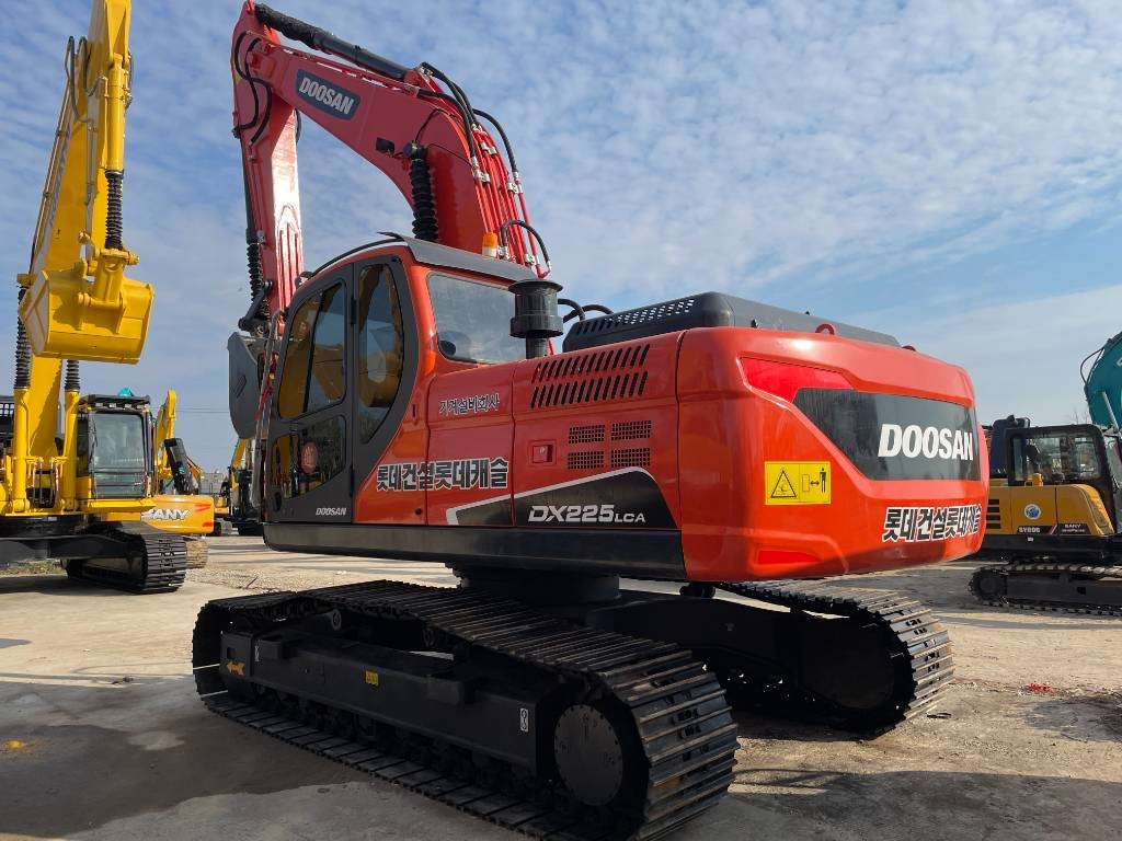 Doosan DX225LCA - Kettenbagger: das Bild 1 Doosan DX225LCA - Kettenbagger: das Bild 1