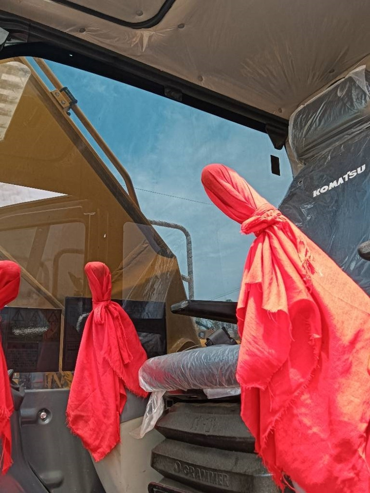 Komatsu PC 210 - Kettenbagger: das Bild 4 Komatsu PC 210 - Kettenbagger: das Bild 4