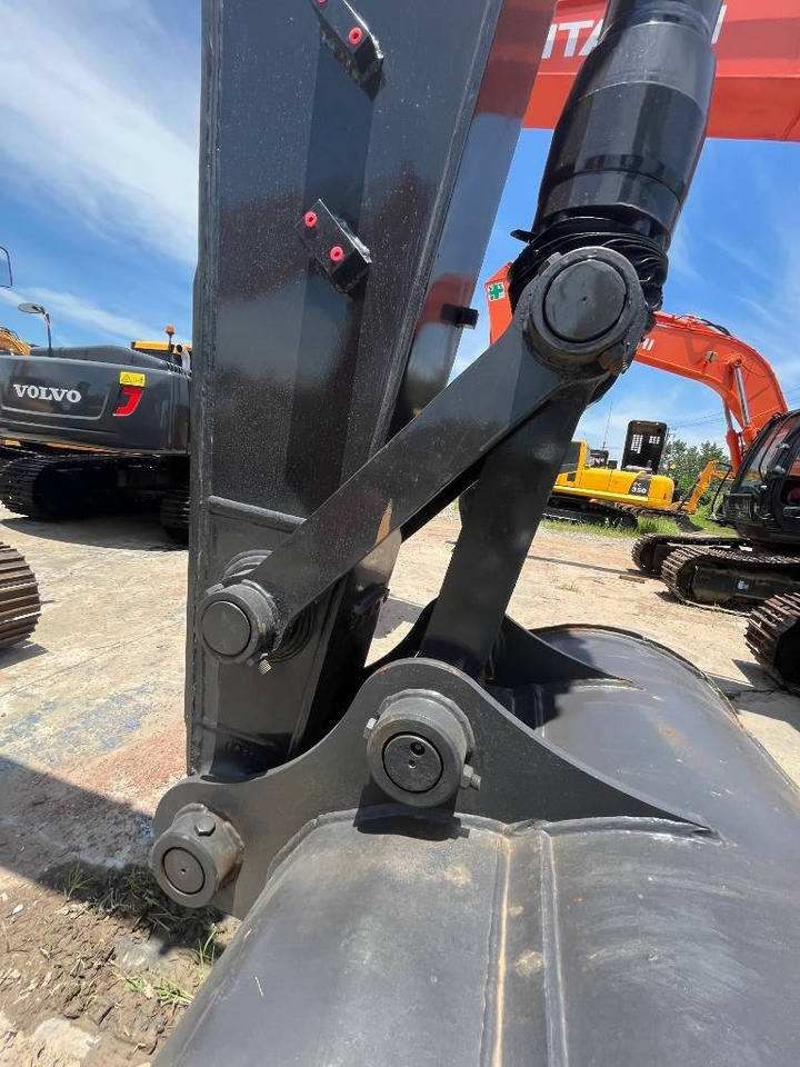 Volvo EC 140 - Kettenbagger: das Bild 2 Volvo EC 140 - Kettenbagger: das Bild 2