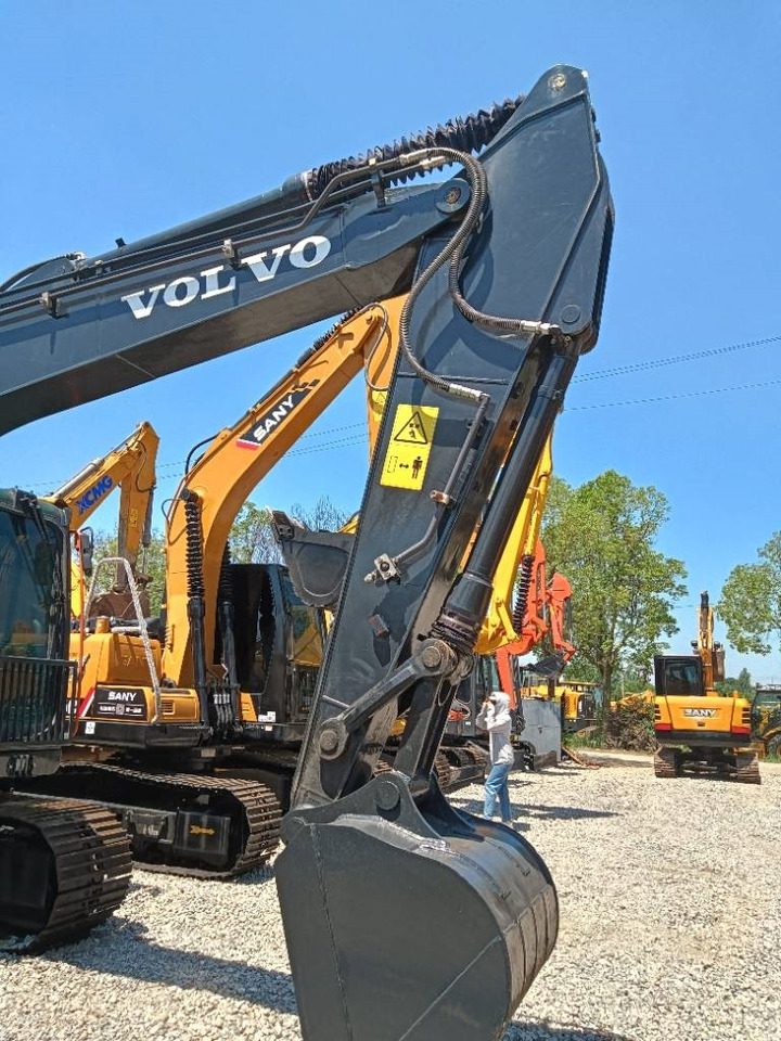 Volvo EC 140 - Kettenbagger: das Bild 2 Volvo EC 140 - Kettenbagger: das Bild 2