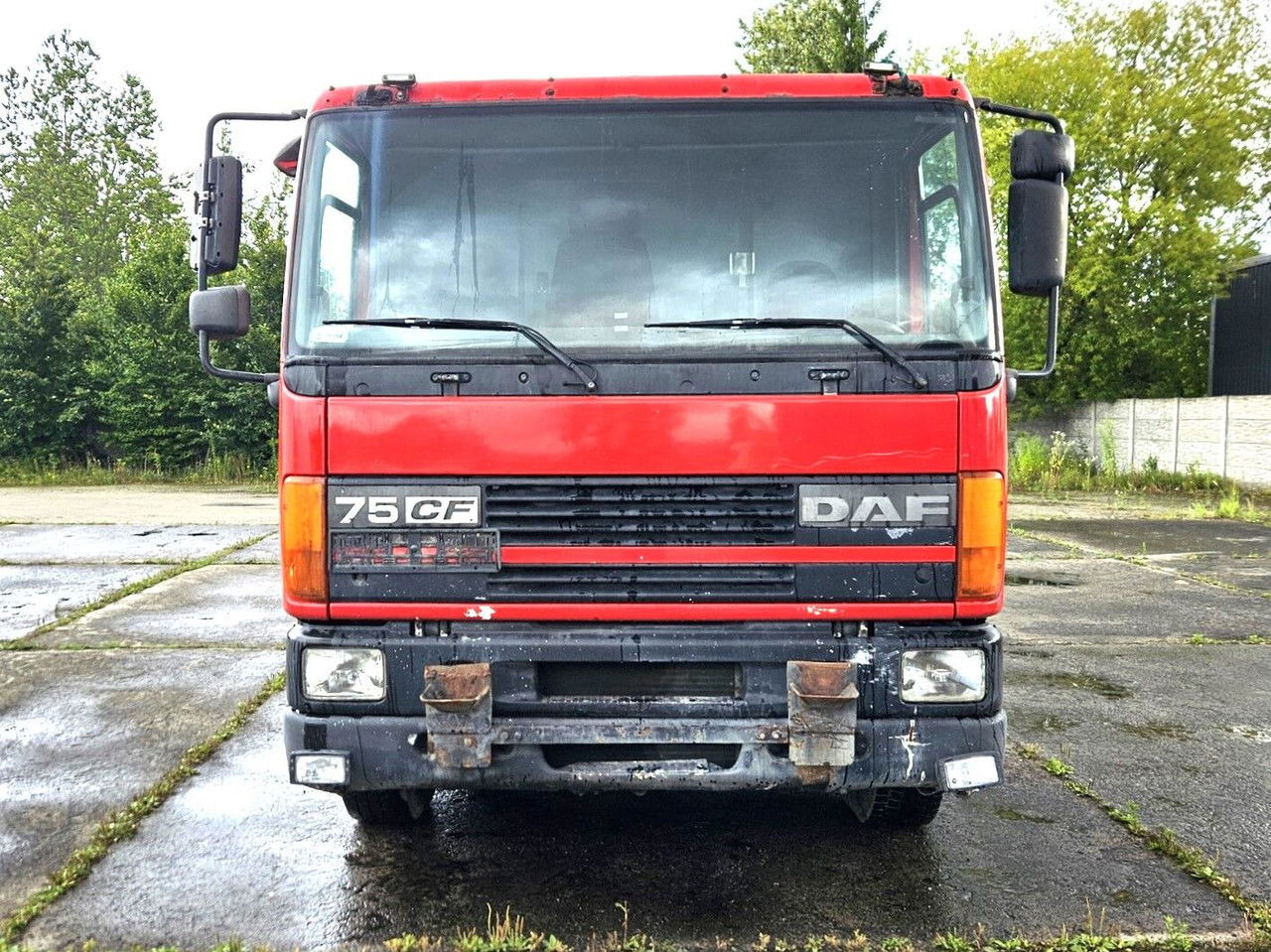 DAF CF 75.250 6x2 - Fahrgestell LKW: das Bild 2 DAF CF 75.250 6x2 - Fahrgestell LKW: das Bild 2