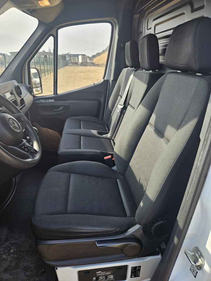 Mercedes-Benz Mercedes-Benz Sprinter L2H2 907 315 CDI - Koffer Transporter: das Bild 5 Mercedes-Benz Mercedes-Benz Sprinter L2H2 907 315 CDI - Koffer Transporter: das Bild 5