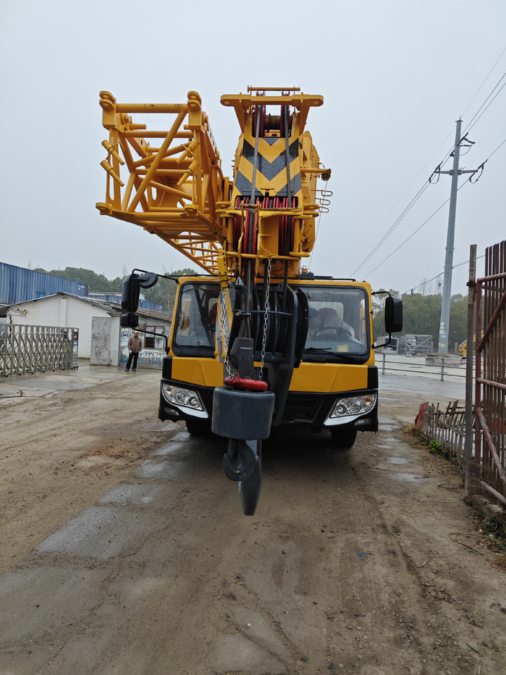 XCMG QY70K 70 used truck crane - Mobilkran: das Bild 4 XCMG QY70K 70 used truck crane - Mobilkran: das Bild 4