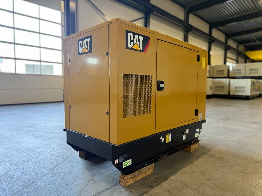 CAT DE22E3 - 22 kVA Generator - DPX-12641 - Stromgenerator: das Bild 4 CAT DE22E3 - 22 kVA Generator - DPX-12641 - Stromgenerator: das Bild 4
