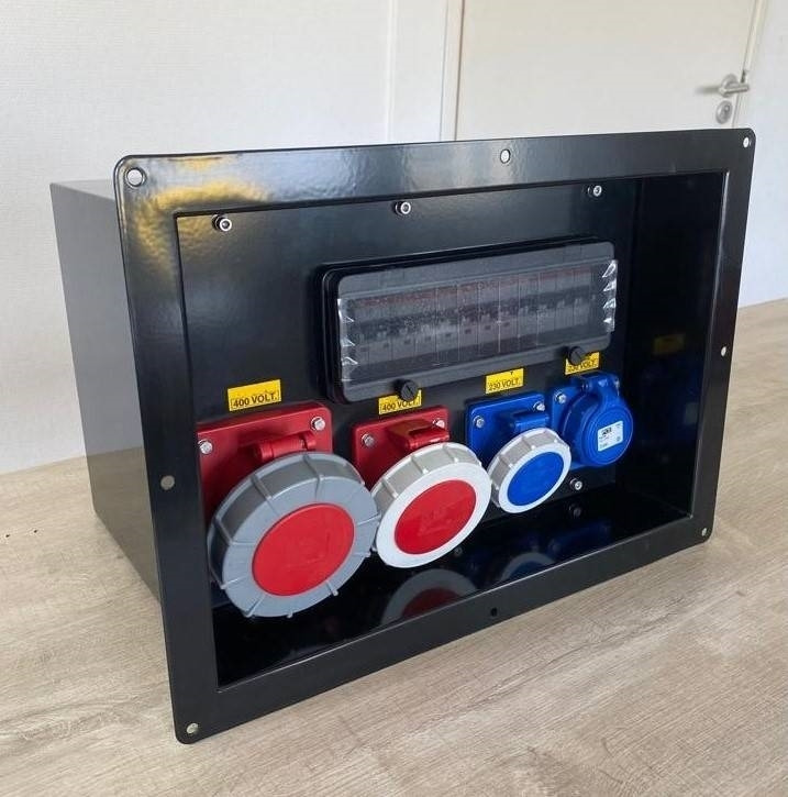 Socket Box 30-60 kVA - 63A - 32A - 16A - IPX8 - DP - Baugeräte: das Bild 2 Socket Box 30-60 kVA - 63A - 32A - 16A - IPX8 - DP - Baugeräte: das Bild 2