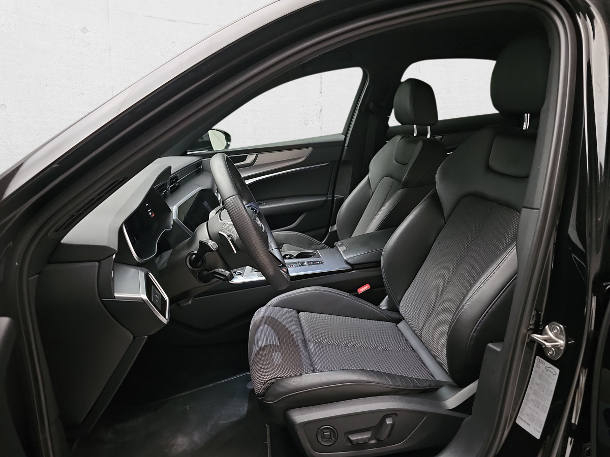 PKW AUDI A6 SEDAN: das Bild 12