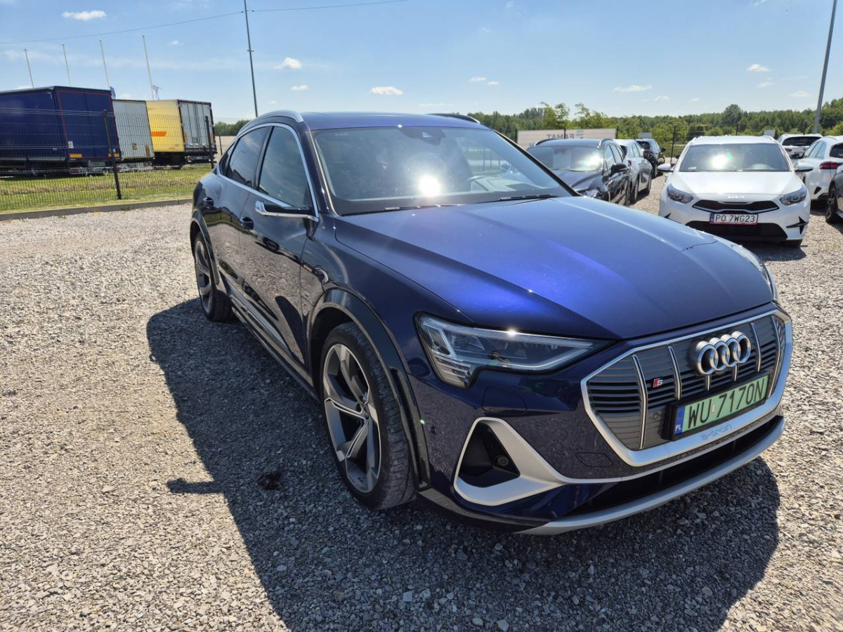 AUDI E-TRON S SPORTBACK SUV - SUV/ Geländewagen: das Bild 1 AUDI E-TRON S SPORTBACK SUV - SUV/ Geländewagen: das Bild 1