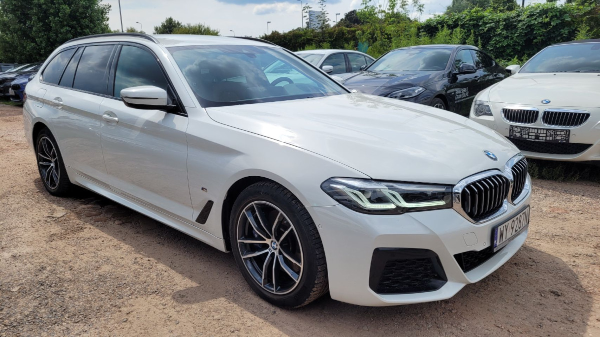 BMW 530e xDrive M Sport KOMBI - PKW: das Bild 1 BMW 530e xDrive M Sport KOMBI - PKW: das Bild 1
