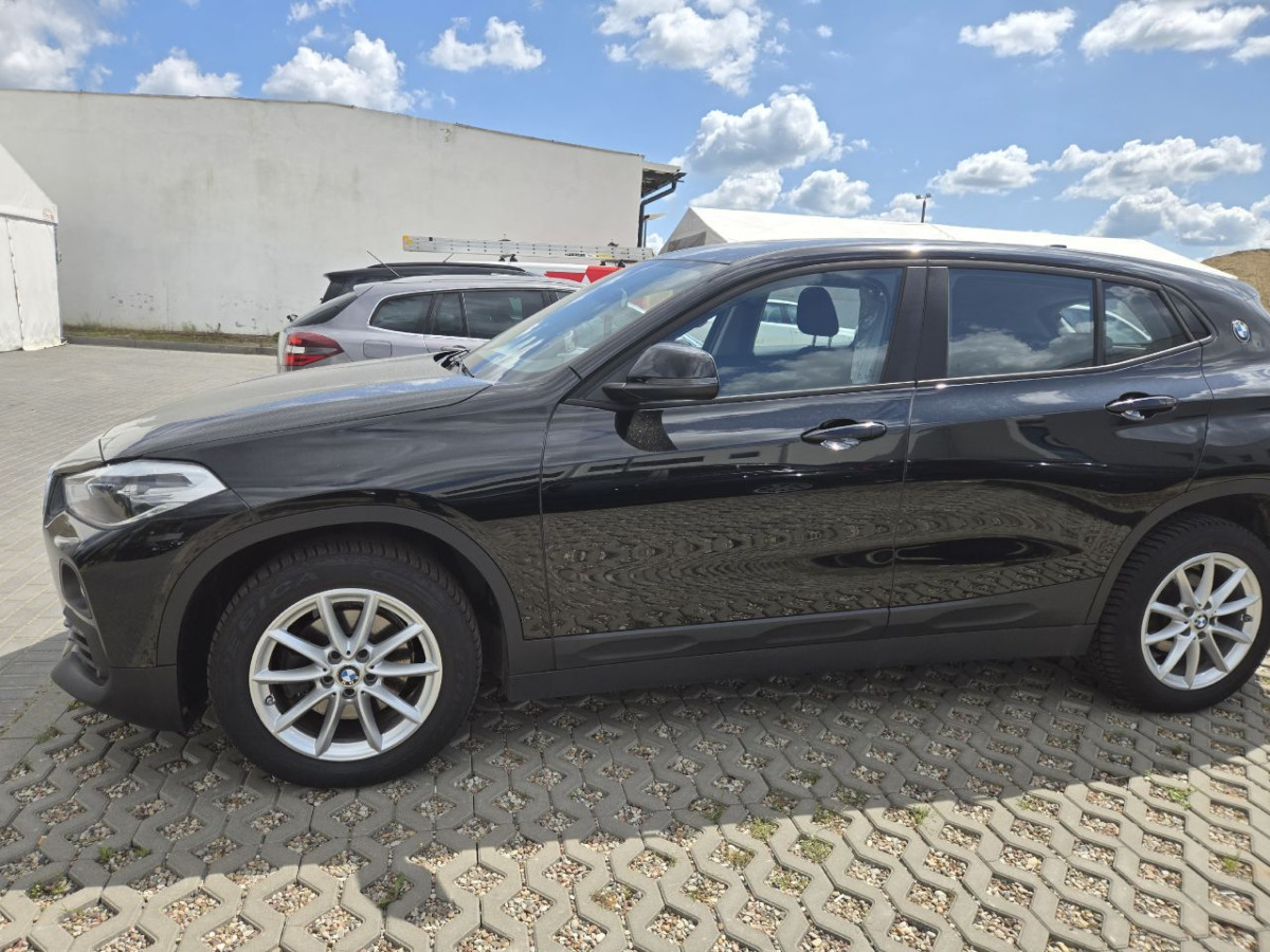 Schrägheck BMW X2 sDrive18d Advantage aut HATCHBACK: das Bild 13