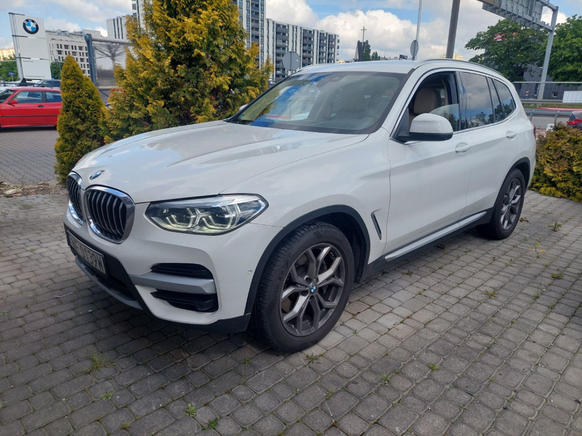 BMW X3 xDrive30i GPF xLine SUV - SUV/ Geländewagen: das Bild 2 BMW X3 xDrive30i GPF xLine SUV - SUV/ Geländewagen: das Bild 2