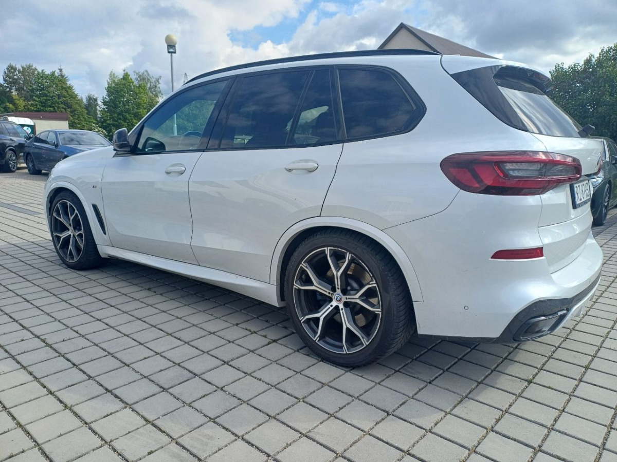 BMW X5 SUV - SUV/ Geländewagen: das Bild 4 BMW X5 SUV - SUV/ Geländewagen: das Bild 4
