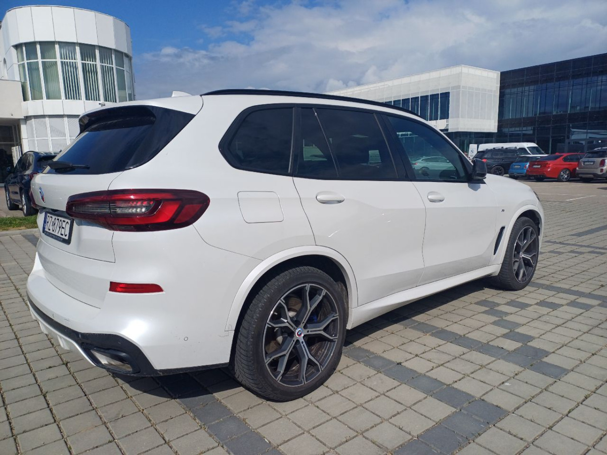 BMW X5 SUV - SUV/ Geländewagen: das Bild 3 BMW X5 SUV - SUV/ Geländewagen: das Bild 3