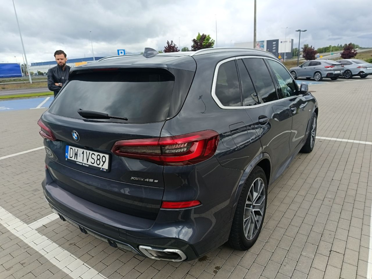 BMW X5 xDrive45e aut KOMBI - PKW: das Bild 4 BMW X5 xDrive45e aut KOMBI - PKW: das Bild 4