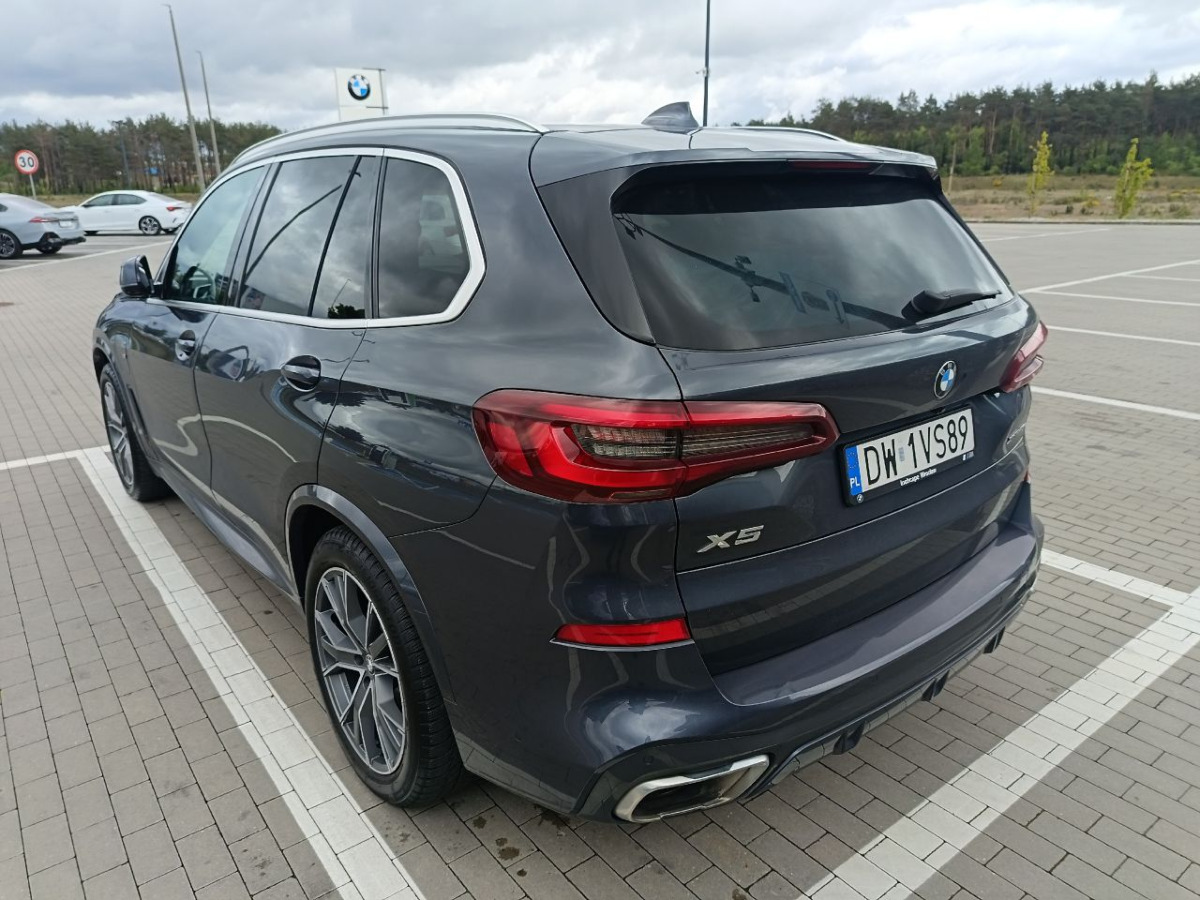 BMW X5 xDrive45e aut KOMBI - PKW: das Bild 3 BMW X5 xDrive45e aut KOMBI - PKW: das Bild 3