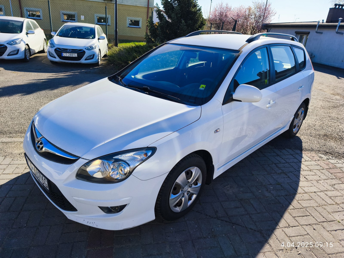 HYUNDAI I30 KOMBI - PKW: das Bild 2 HYUNDAI I30 KOMBI - PKW: das Bild 2