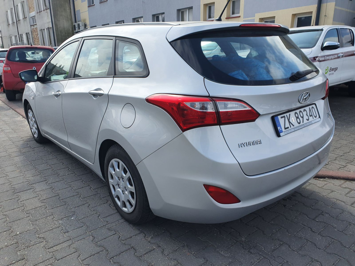 HYUNDAI I30 KOMBI - PKW: das Bild 4 HYUNDAI I30 KOMBI - PKW: das Bild 4