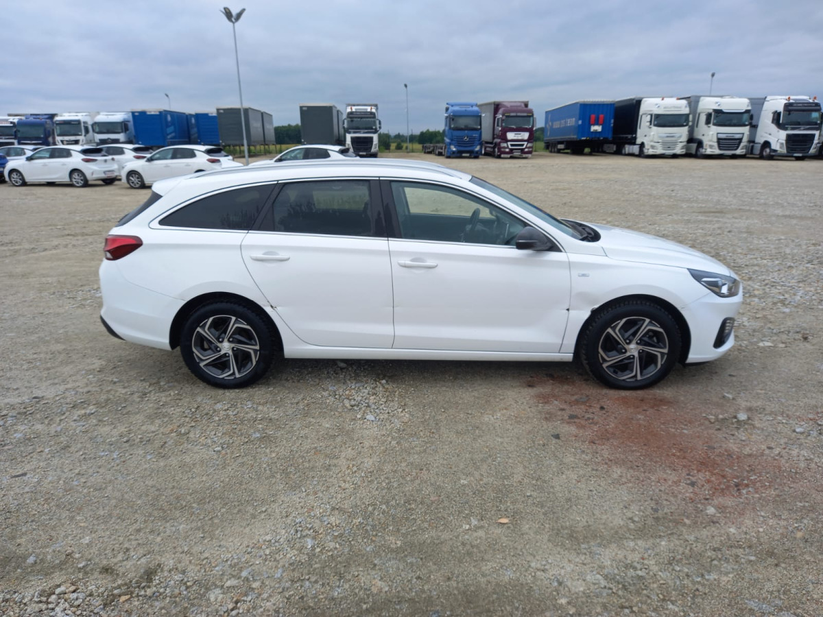 HYUNDAI I30 KOMBI - PKW: das Bild 4 HYUNDAI I30 KOMBI - PKW: das Bild 4