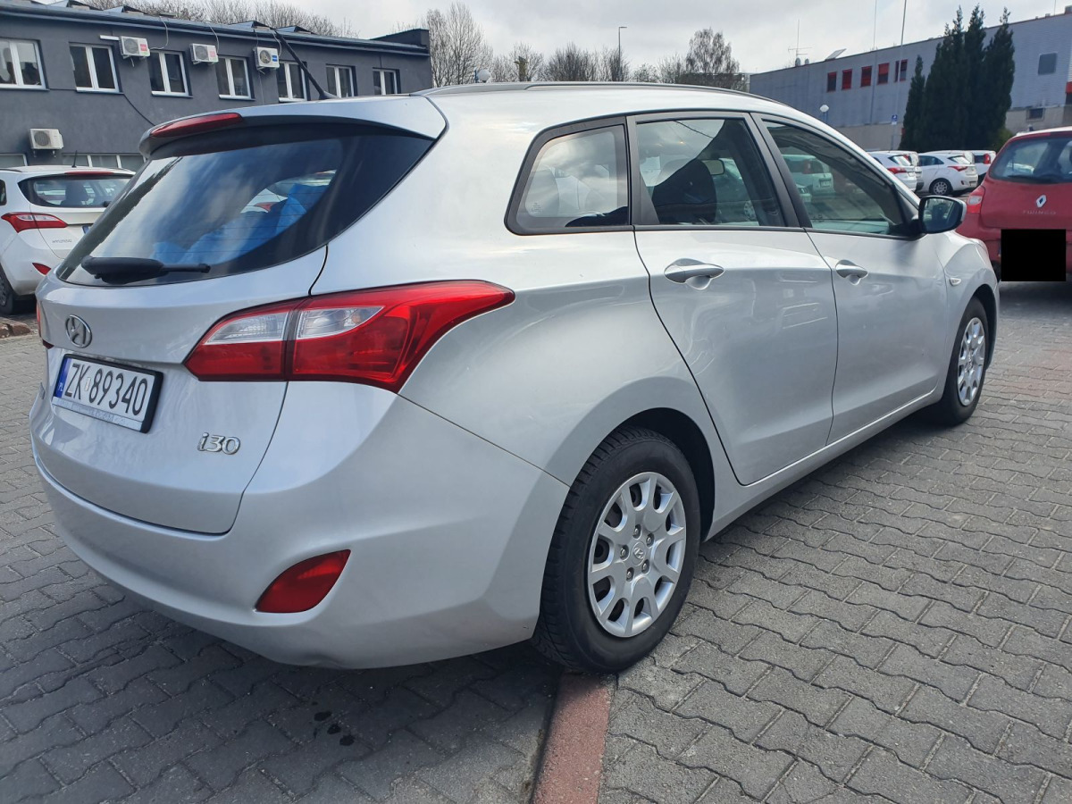 HYUNDAI I30 KOMBI - PKW: das Bild 3 HYUNDAI I30 KOMBI - PKW: das Bild 3